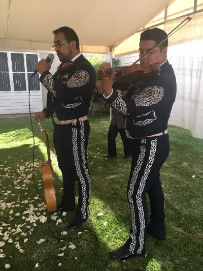 Mariachis en Tepotzotlán precios serenatas Mariachis serivicios en Atizapán